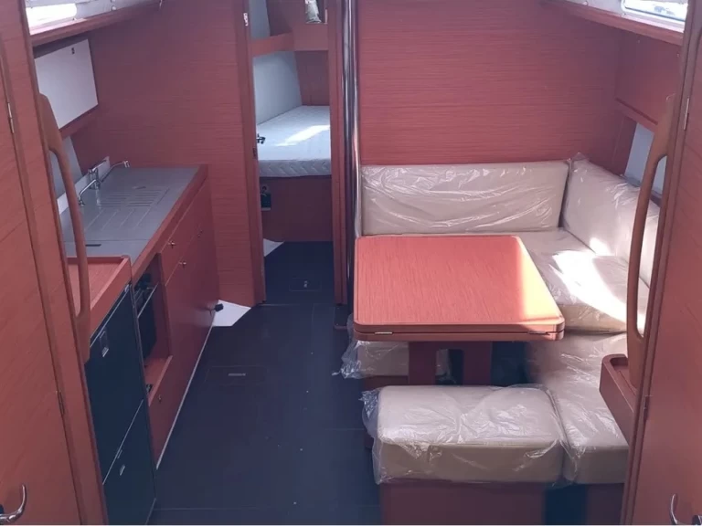 Pronájem Plachetnice v Cagliari -Dufour Dufour 390