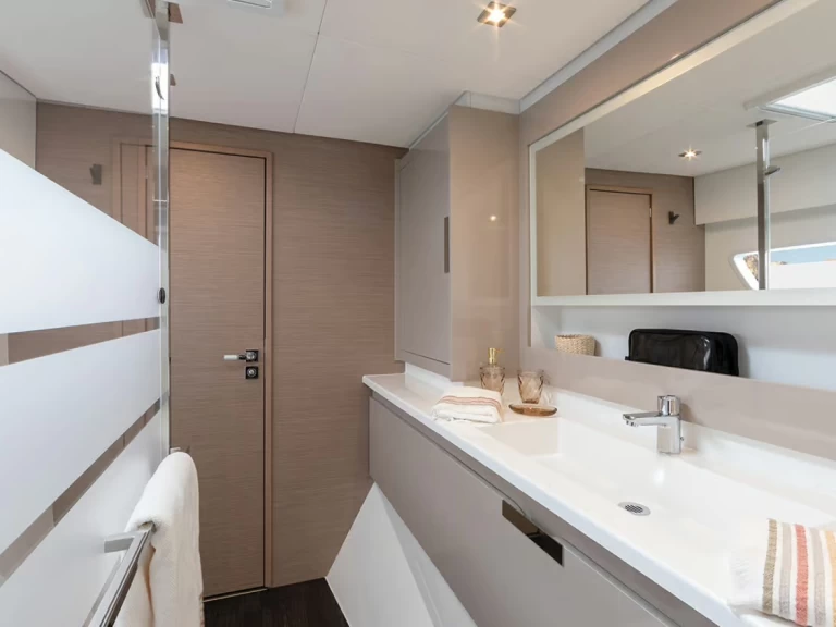 Pronajmout Katamarán se skipperem či ne Fountaine Pajot v Procida