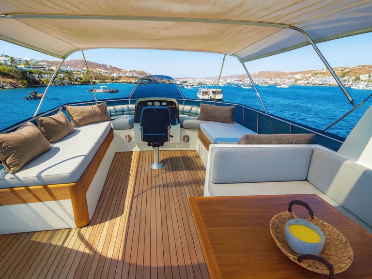 Pronajmout si Maiora Fly Bridge v Mykonos (City)