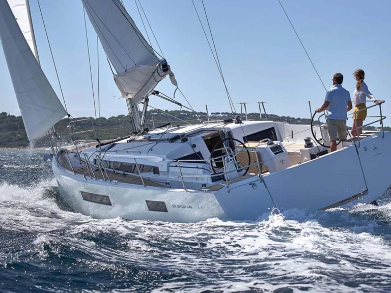 Jeanneau Sun Odyssey 440 jednotlivci a charterové společnosti v Pula