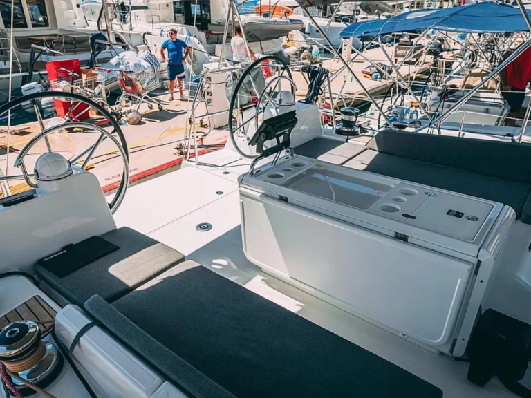 Pronájem Plachetnice Jeanneau s licencí