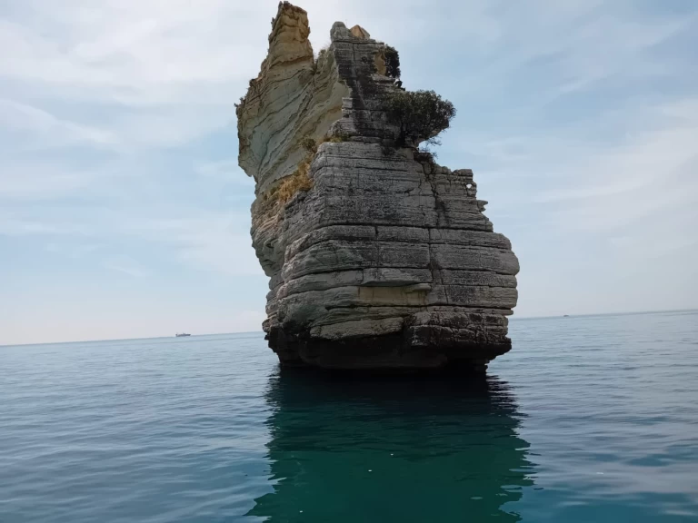 Idea Marine IDEA 58 jednotlivci a charterové společnosti v Vieste