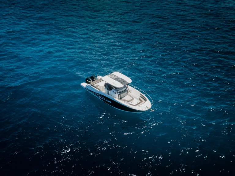 Pronájem Motorová loď Jeanneau s licencí