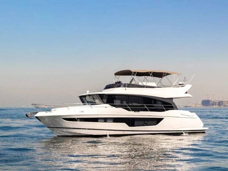 Pronajmout si Absolute Absolute 56 v Dubai Marina