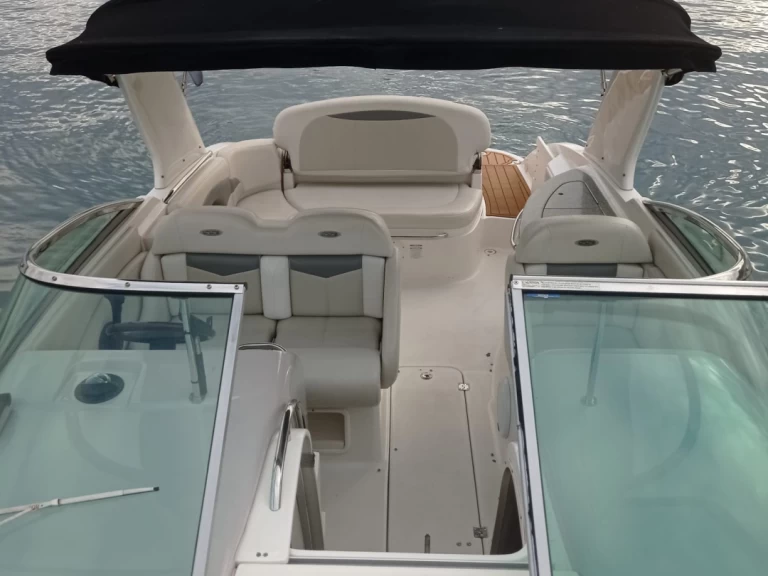 Pronajmout si Chaparral 275 ssi v Split