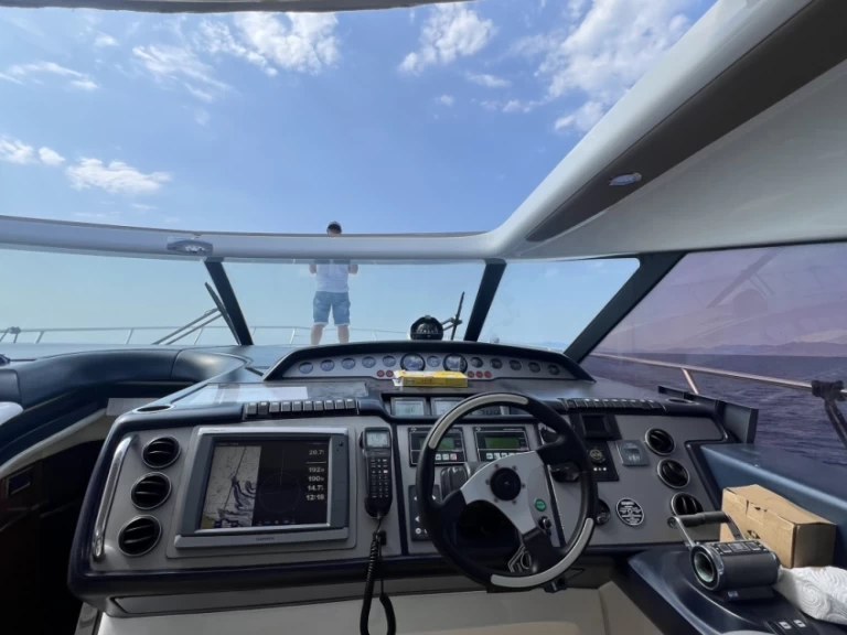 Princess Princess V58 jednotlivci a charterové společnosti v Roses