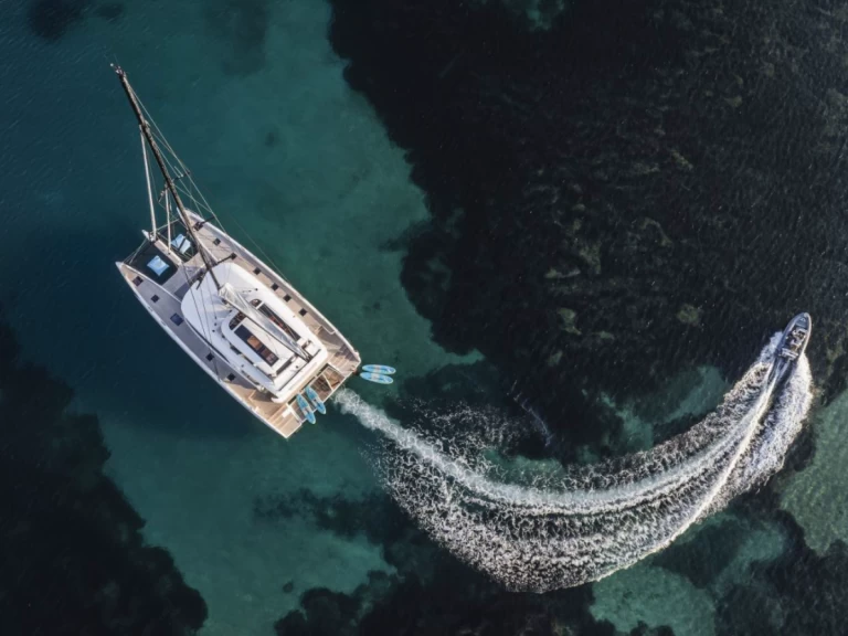 Pronájem lodi Ajaccio lákavé ceny Lagoon 77