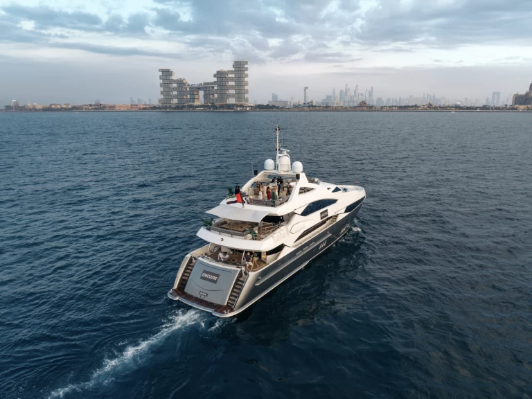 Pronájem Jachta v Dubaï harbour -Sunseeker Encore