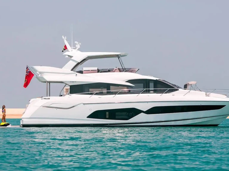 Sunseeker Manhattan 70 jednotlivci a charterové společnosti v Dubai Marina