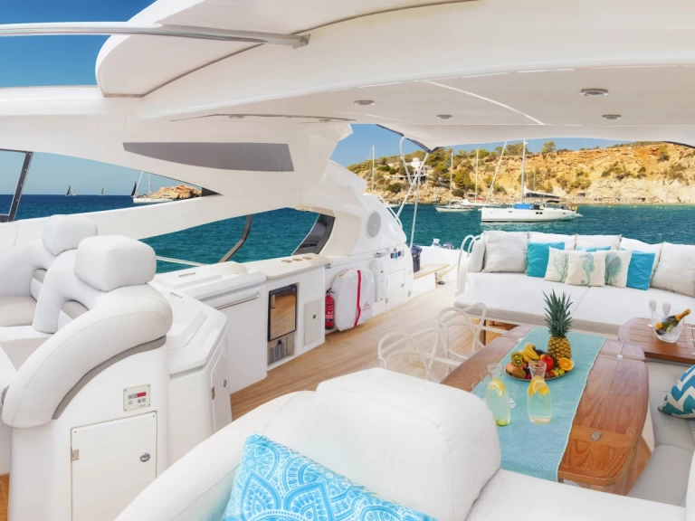 Motorová loď k pronájmu v Ibiza Town za nejlepší cenu