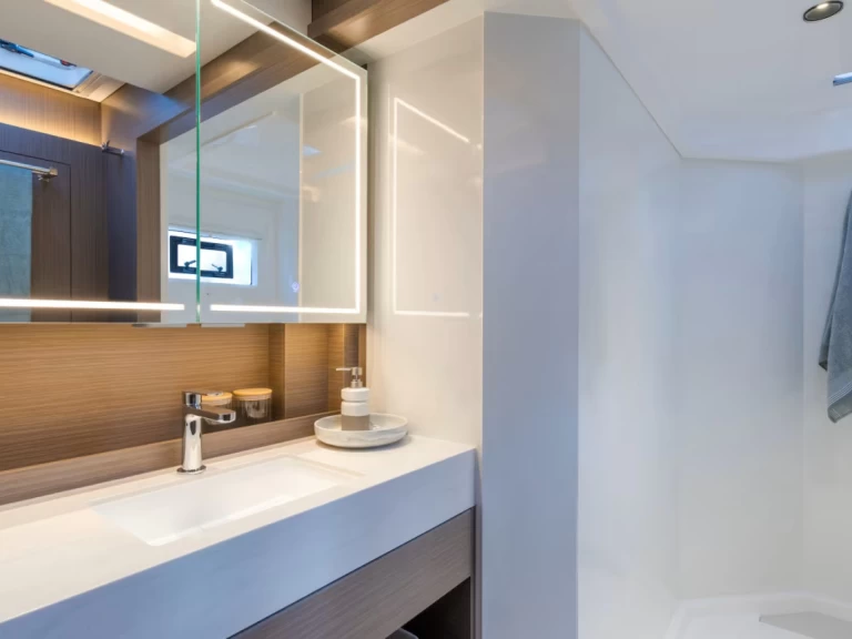 Pronajmout si Leopard Moorings 5200 v Placencia