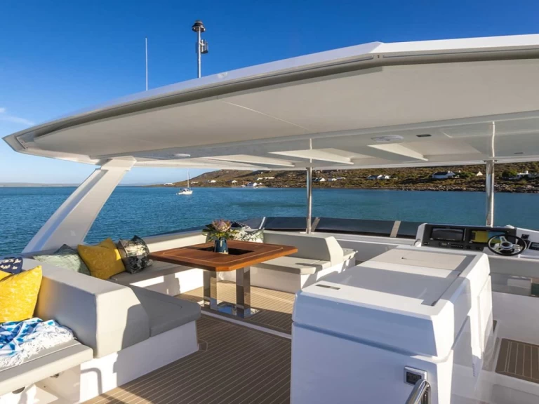 Pronájem lodi Oyster Pond lákavé ceny Leopard 46 Powercat