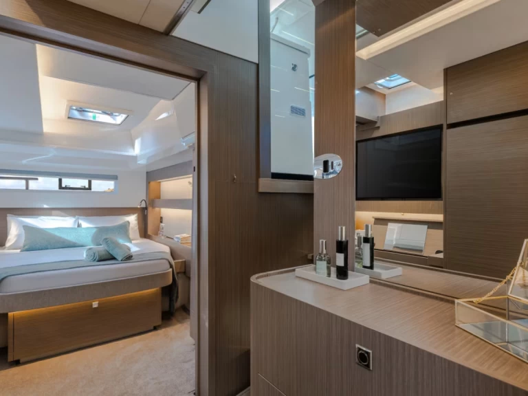 Pronájem Katamarán Leopard s licencí