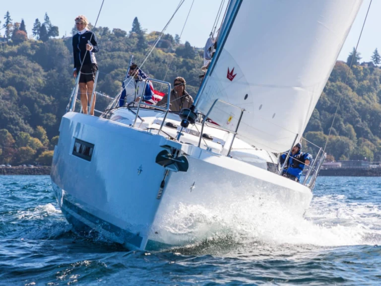 Pronajmout Plachetnice se skipperem či ne Jeanneau v Puntone