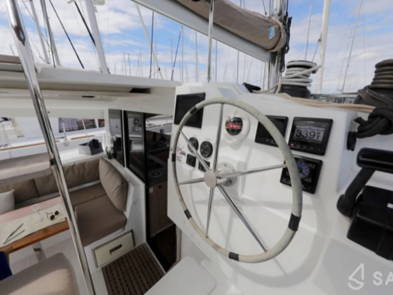Pronájem Katamarán Fountaine Pajot s licencí