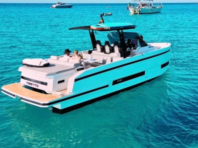 Pronájem Motorová loď v Mahon -De Antonio De Antonio D32