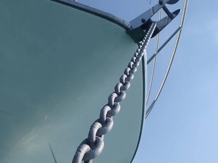 Pronájem Jachta Uniesse s licencí