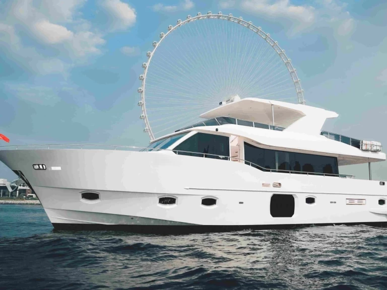 Pronájem lodi Dubai Marina lákavé ceny 82