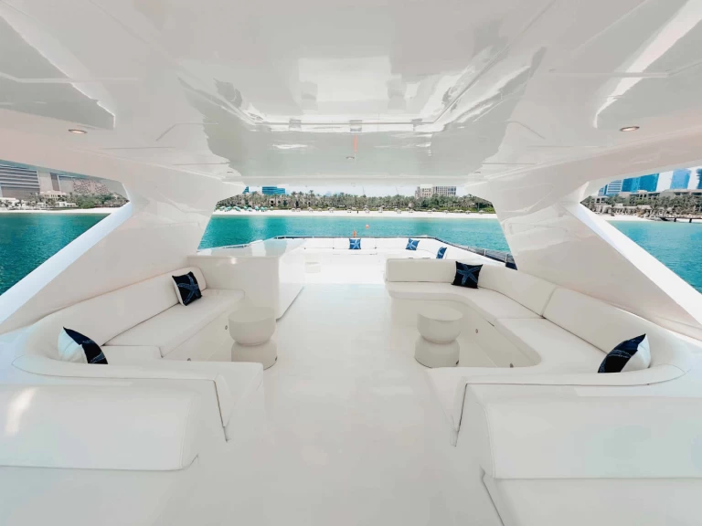 Pronájem lodi Majesty Yachts 82 v Dubai Marina na Samboatu