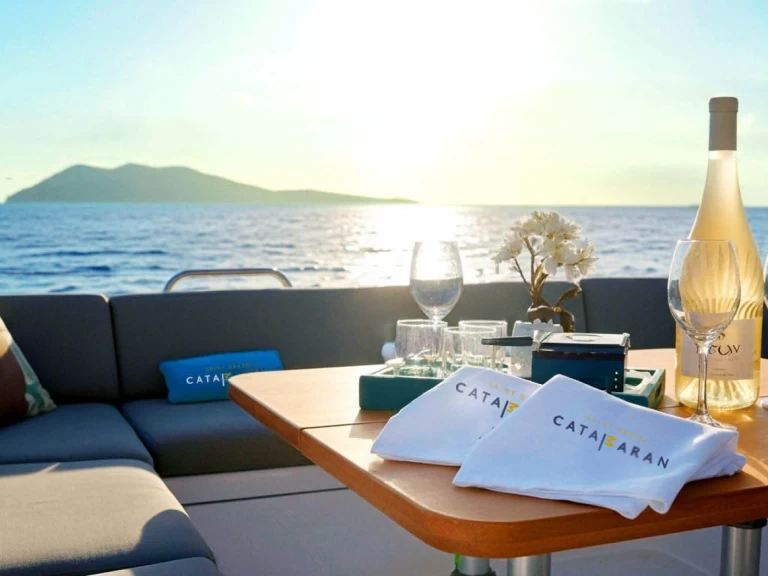 Pronajmout Katamarán se skipperem či ne Outremer v Corossol