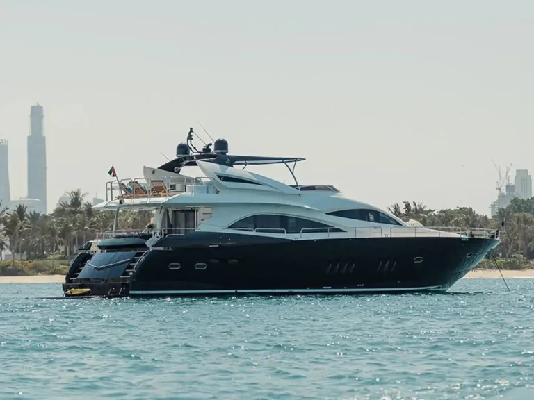 Pronájem Jachta Sunseeker s licencí