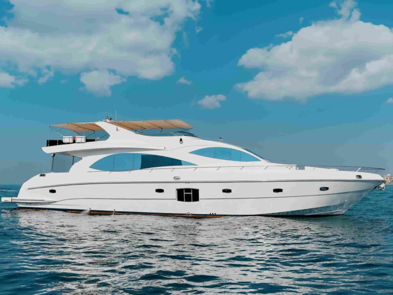 Majesty Yachts 92 jednotlivci a charterové společnosti v Dubai Marina