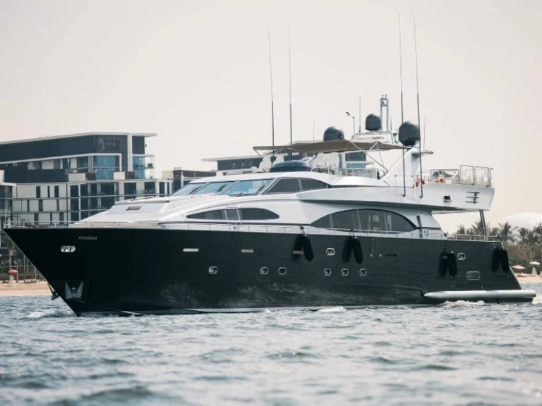 Pronajmout si Azimut Azimut 100  v Dubai Marina