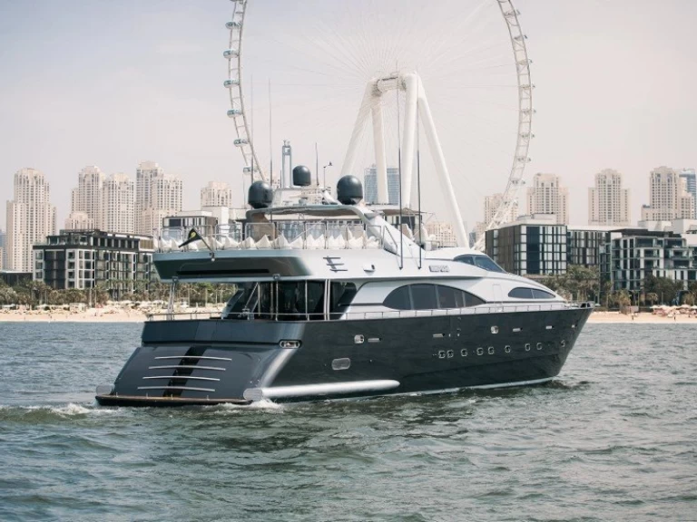 Pronájem Jachta v Dubai Marina -Azimut Azimut 100 