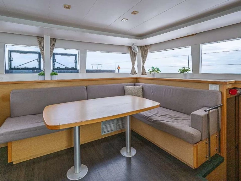 Pronájem lodi Lagoon SOMEWHERE v Nassau na Samboatu