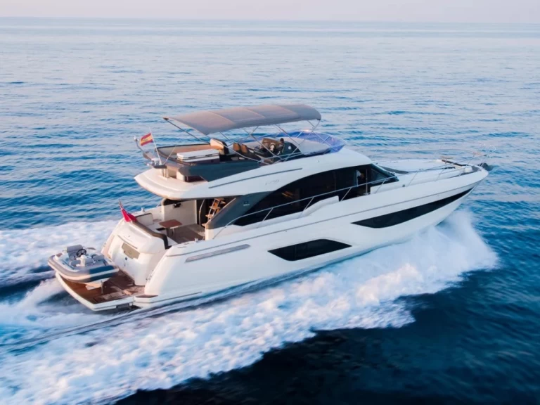 Motorová loď k pronájmu v Donji Seget za nejlepší cenu