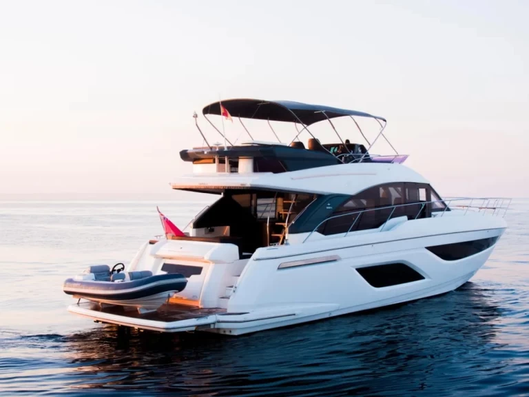 Bavaria Bavaria R55 jednotlivci a charterové společnosti v Donji Seget