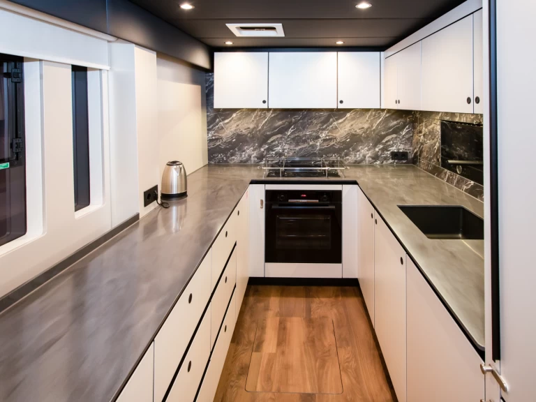 Pronájem lodi Rogoznica lákavé ceny Sunreef 60 (23)