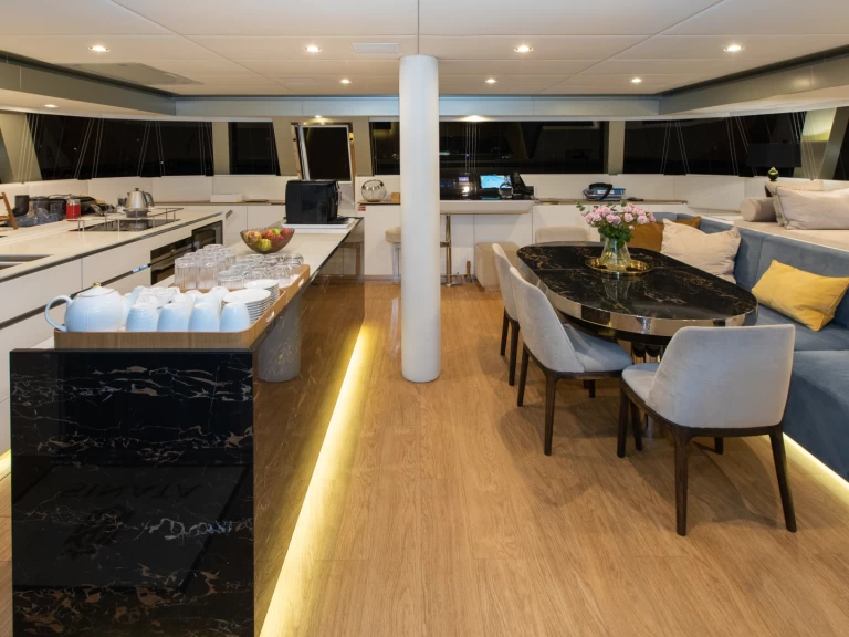 Pronajmout si Sunreef Sunreef 60 v Rogoznica