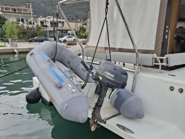 Pronájem Katamarán Bali s licencí