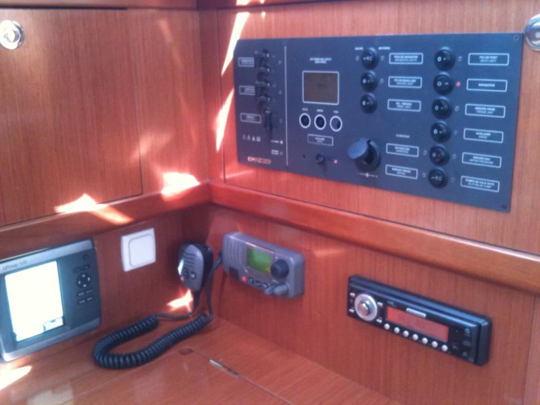 Bénéteau Oceanis 31 jednotlivci a charterové společnosti v Lefkáda