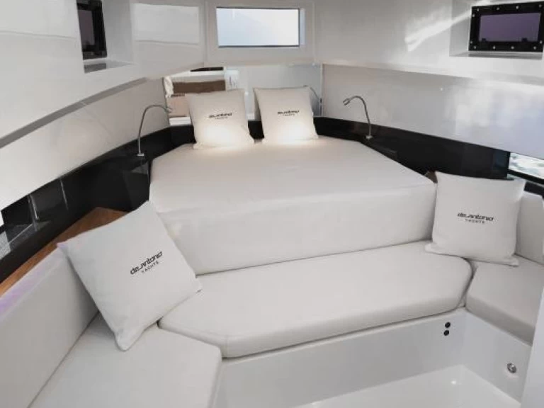 Pronájem Motorová loď v Donji Seget -De Antonio DE ANTONIO D36