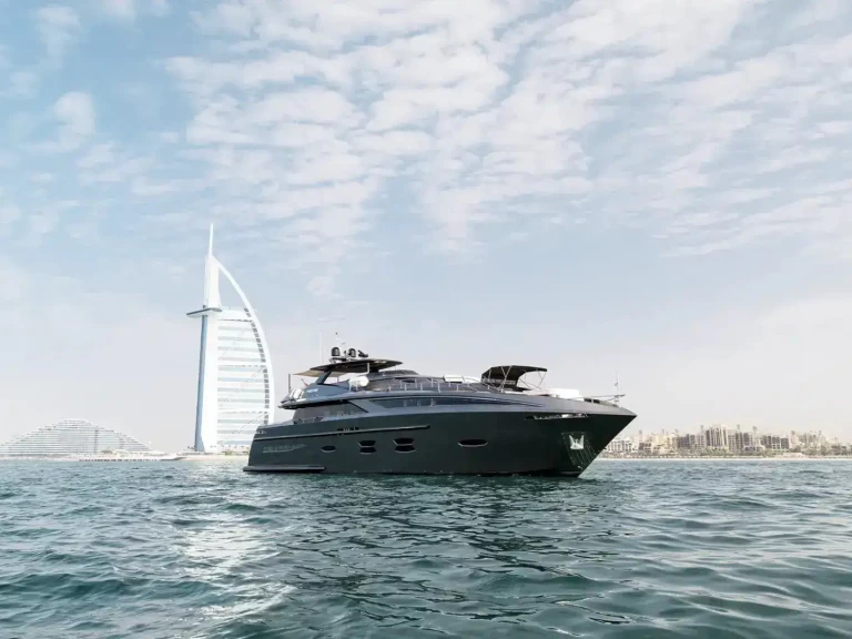 Pronájem lodi lOGOS 115 v Dubai Marina na Samboatu