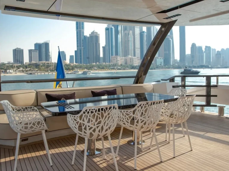 Pronajmout Jachta se skipperem či ne Peri Yachts v Dubai Marina