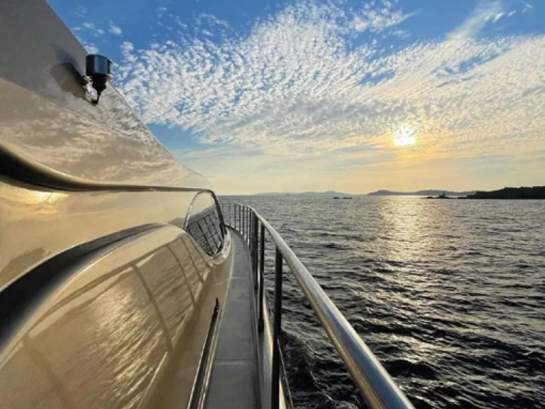 Pronájem lodi Mykonos (City) lákavé ceny Leopard 24