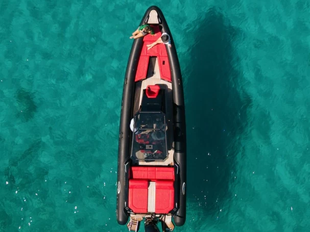 Pronájem Polotuhá loď v Ornós -SEA FIGHTER Ultimeight 30ft