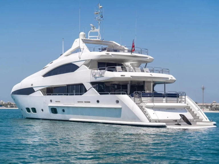 Pronájem Jachta Sunseeker s licencí