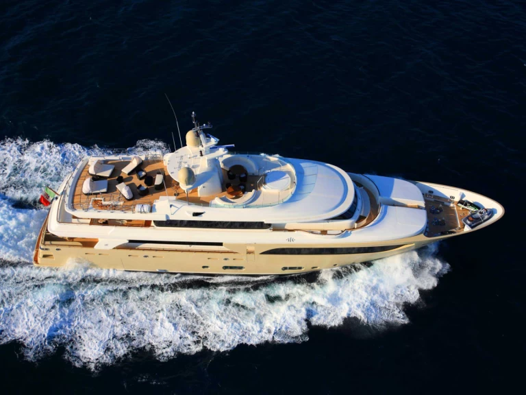 Pronajmout si Crn 150 v Dubai Marina