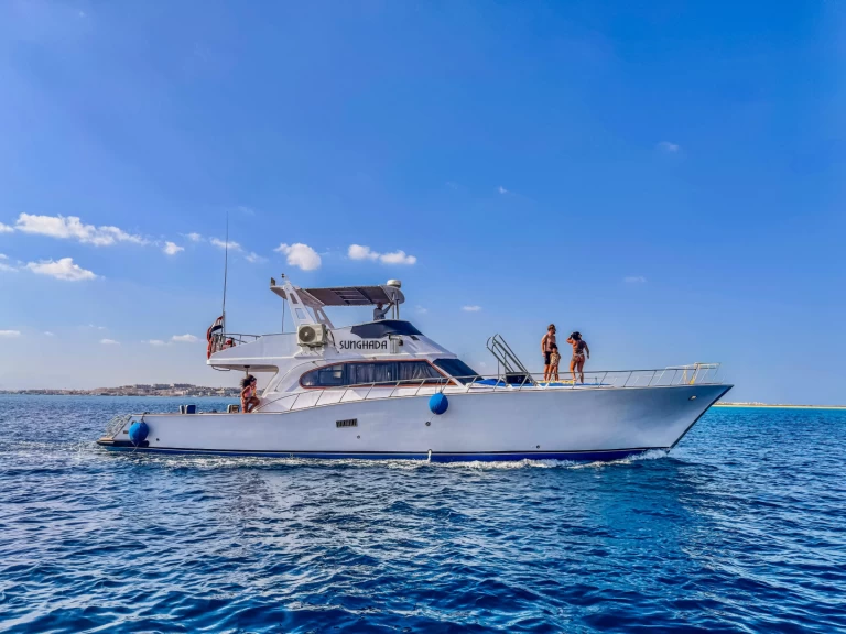 Motorová loď k pronájmu v Hurghada za nejlepší cenu