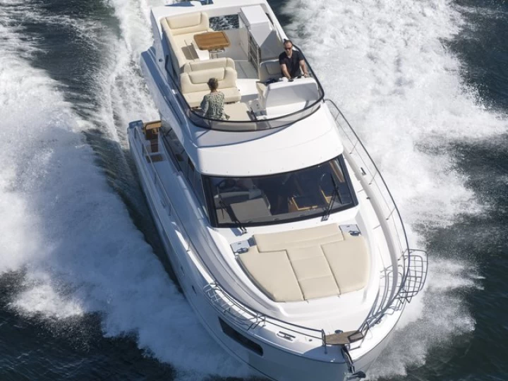 Pronájem jachty v Trogir -Bavaria Virtess 420 Fly na Samboatu