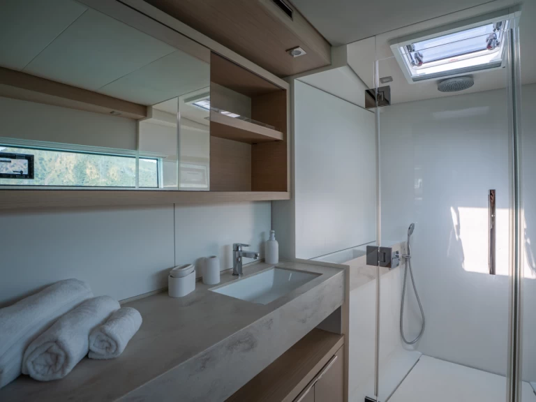 Katamarán k pronájmu v Castellammare del Golfo za nejlepší cenu