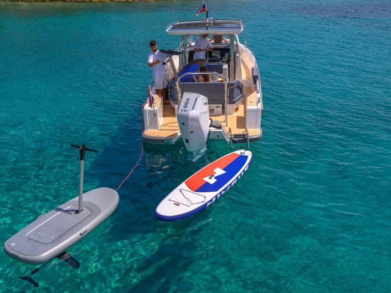 Pronájem lodi  Nimbus T9 v Trogir na Samboatu