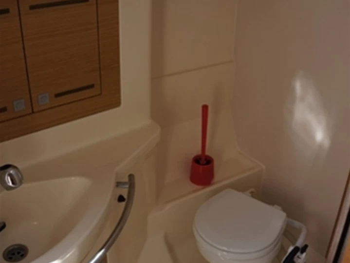 Pronajmout Plachetnice se skipperem či ne Elan v Gouvia