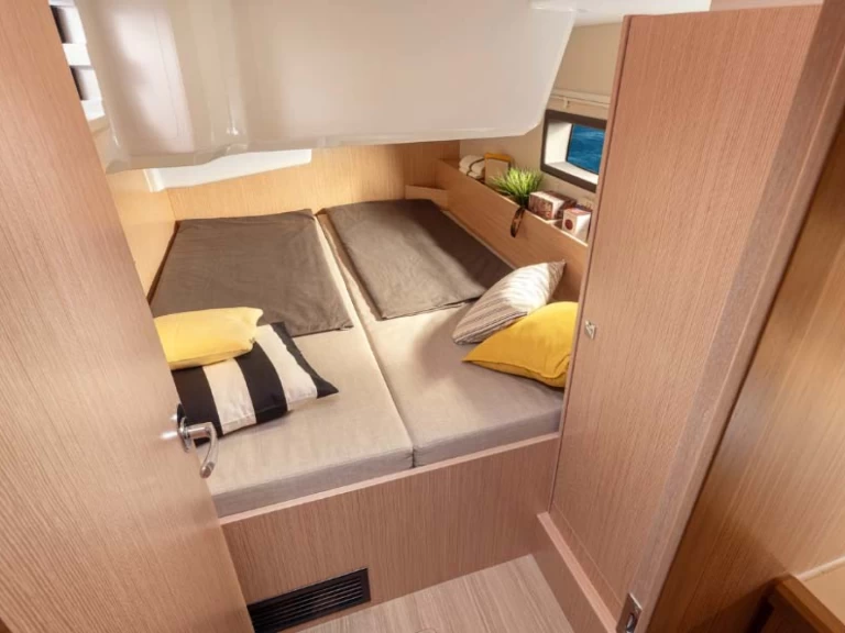 Pronájem lodi Bavaria Bavaria C38 v Agía Effimía na Samboatu