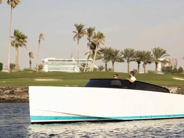 Pronajmout Jachta se skipperem či ne VanDutch v Dubai Marina