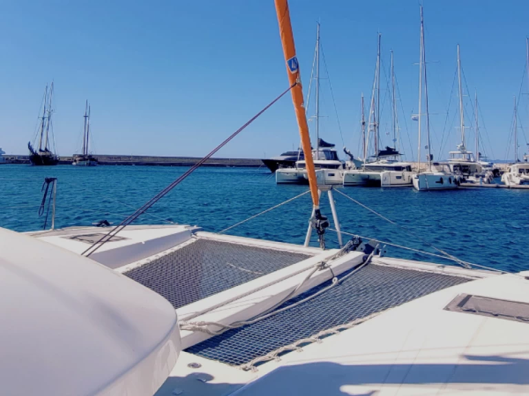 Pronájem lodi Alimos lákavé ceny Excess 11